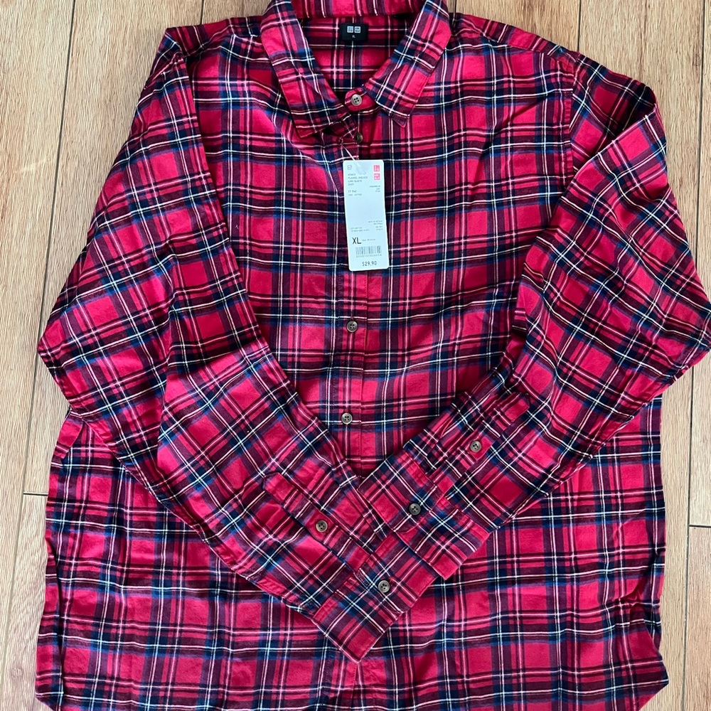 UNIQLO women’s Red Plaid Shirt